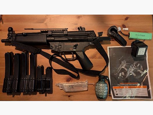 Airsoft MP5 A5 AEG 0.5J (defective) incl. accessories