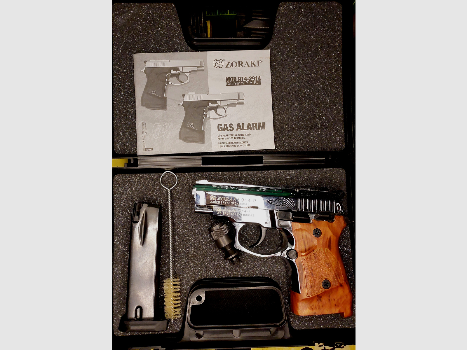 Zoraki 914-P blank firing pistol 9mm P.A.K. chrome engraved wood look (PTB 1070) - 914 as good as new!