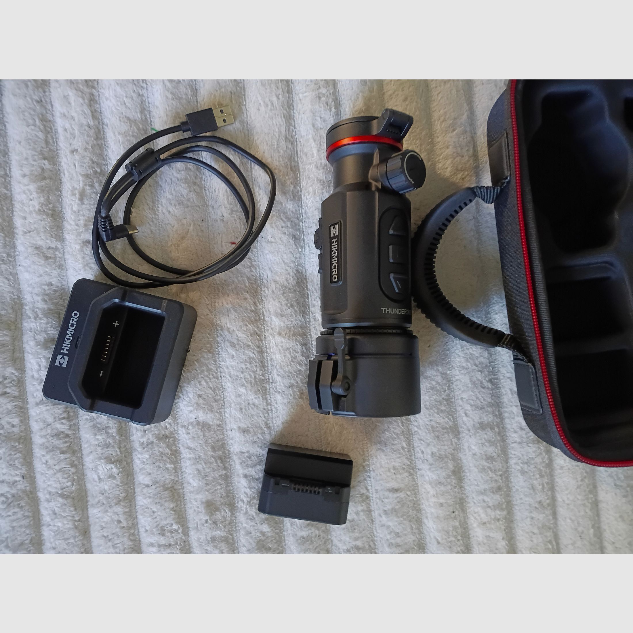 Hikmicro Thunder 3.0 met resterende garantie, als nieuw, incl. Rusan adapter.