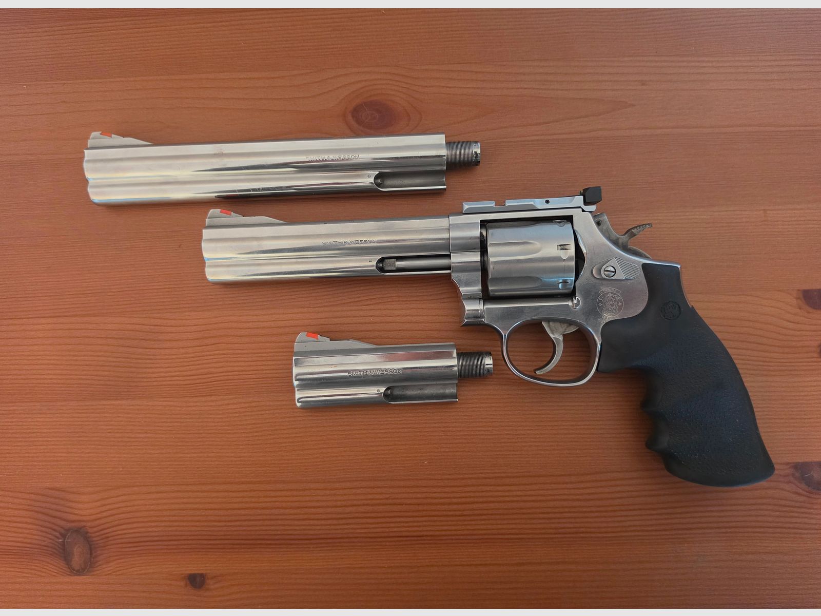 S&W 686-4 PLUS (.357 Mag)    Juego completo incl. cañones intercambiables