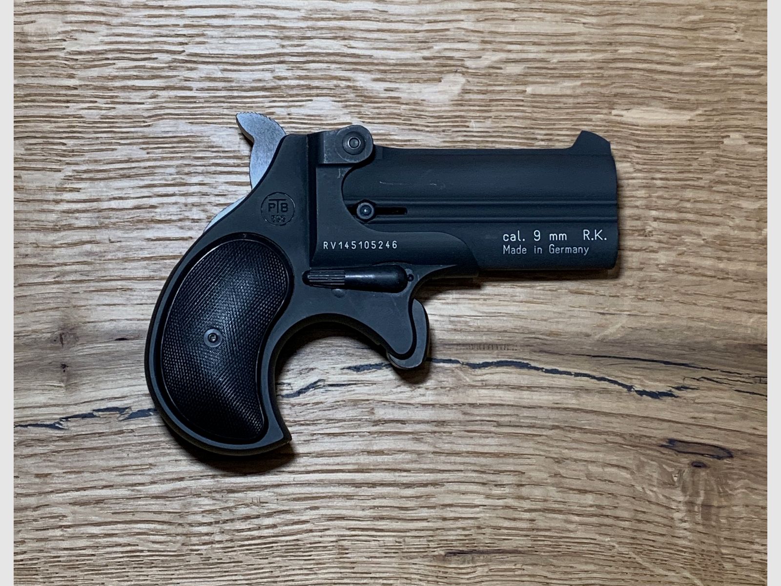 Röhm Derringer, signal pistol caliber 9mm blank