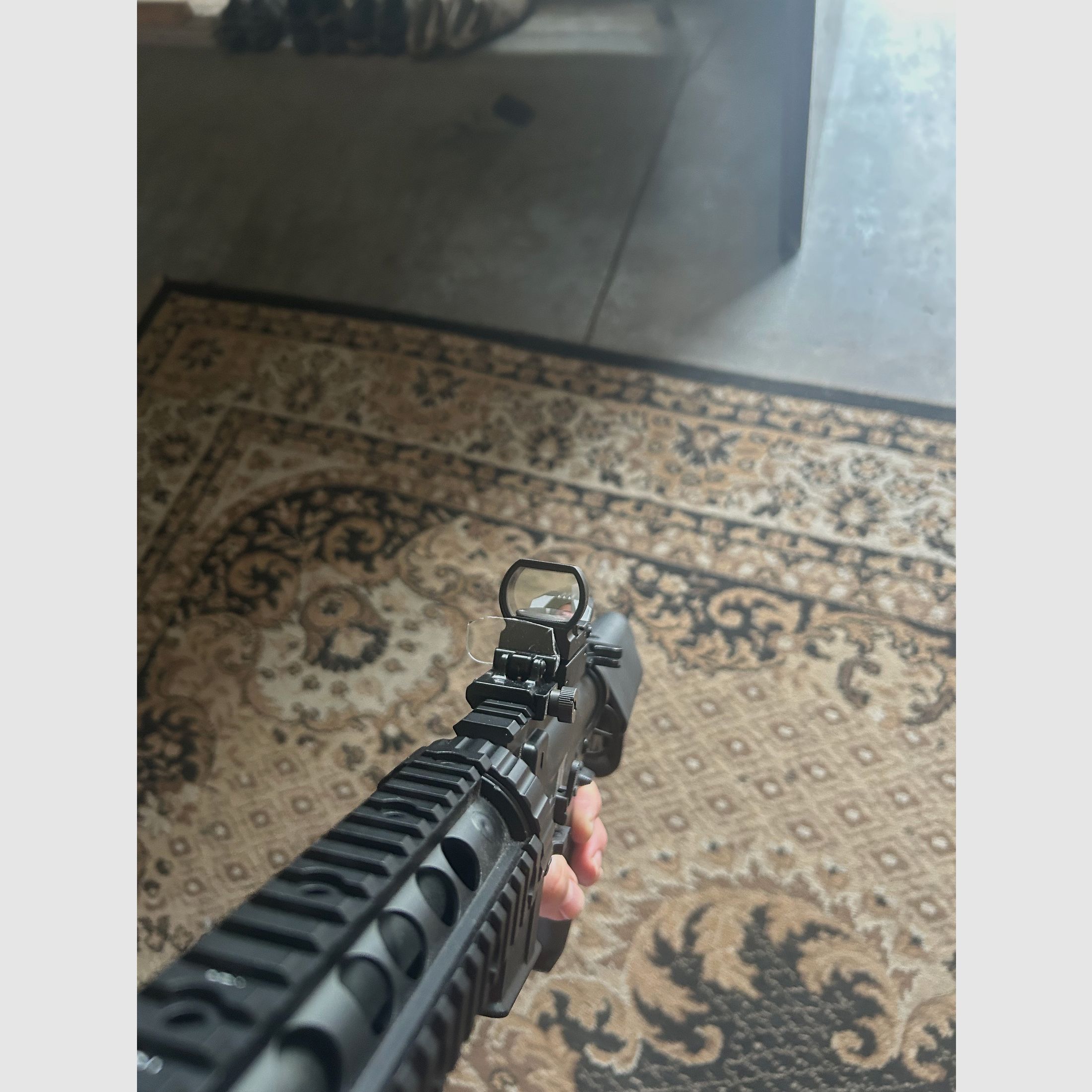 E&C M4 SOPMOD SD -GEN.4- (EFCS, MOSFET, KURZER HUB, AMBIDEXTROUS, GESCHWINDIGKEITSABZUG, PRO HOPUP) AEG MIT METALLGEHÄUSE & BURST MODUS < 0,5 J.