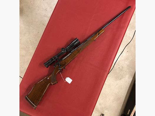 Weatherby Mark V Deluxe