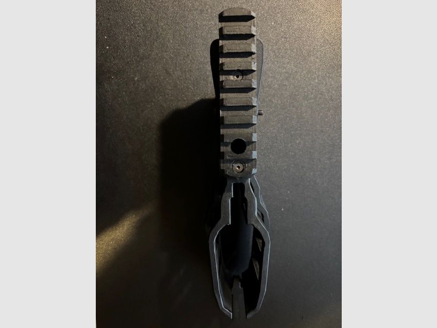 Cobra Adder | UPBOLT Magazin - 8 Schuss