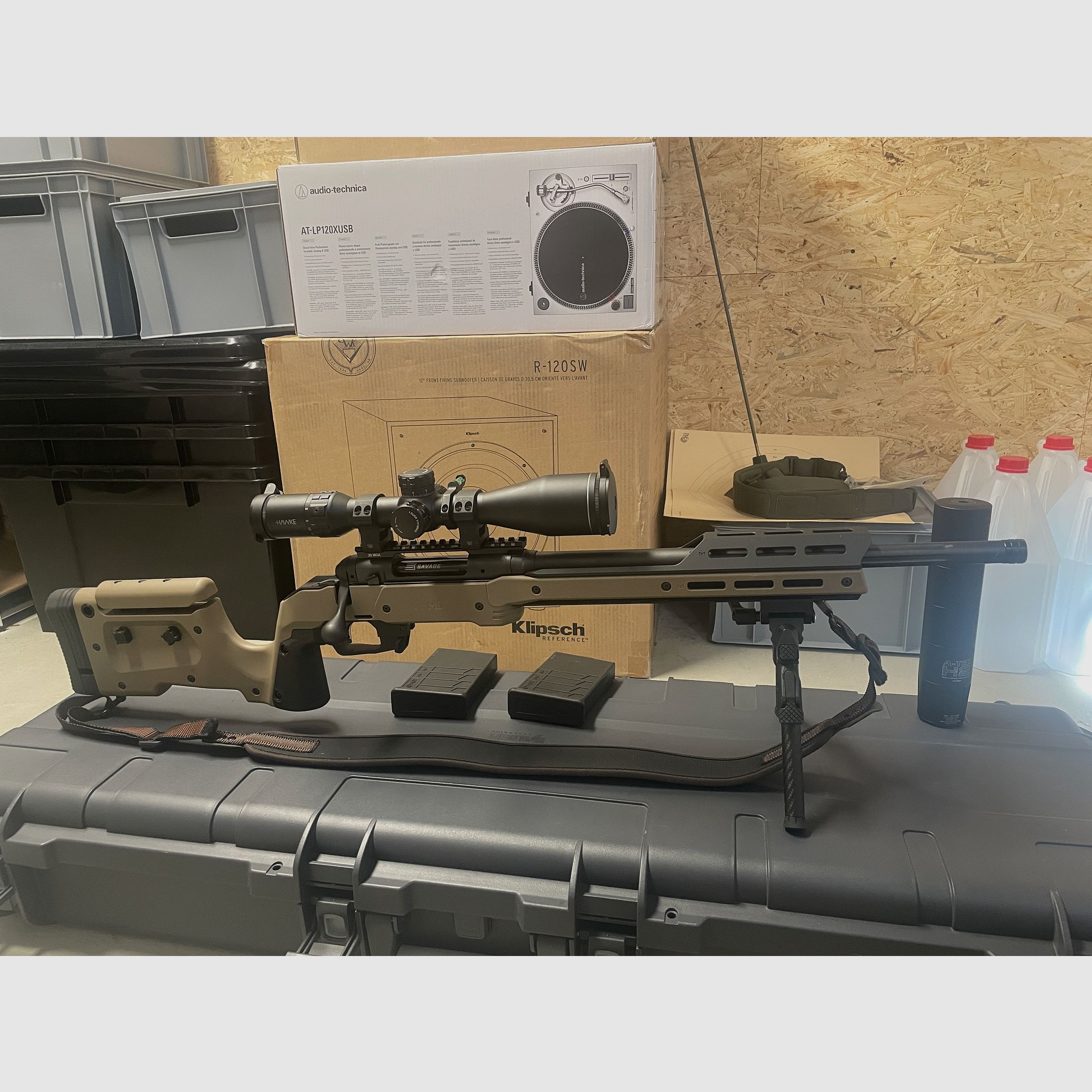 Savage Arms 110 Tactical Hunter in MDT XRS-Chassis, Komplett-Paket mit Schalldämpfer