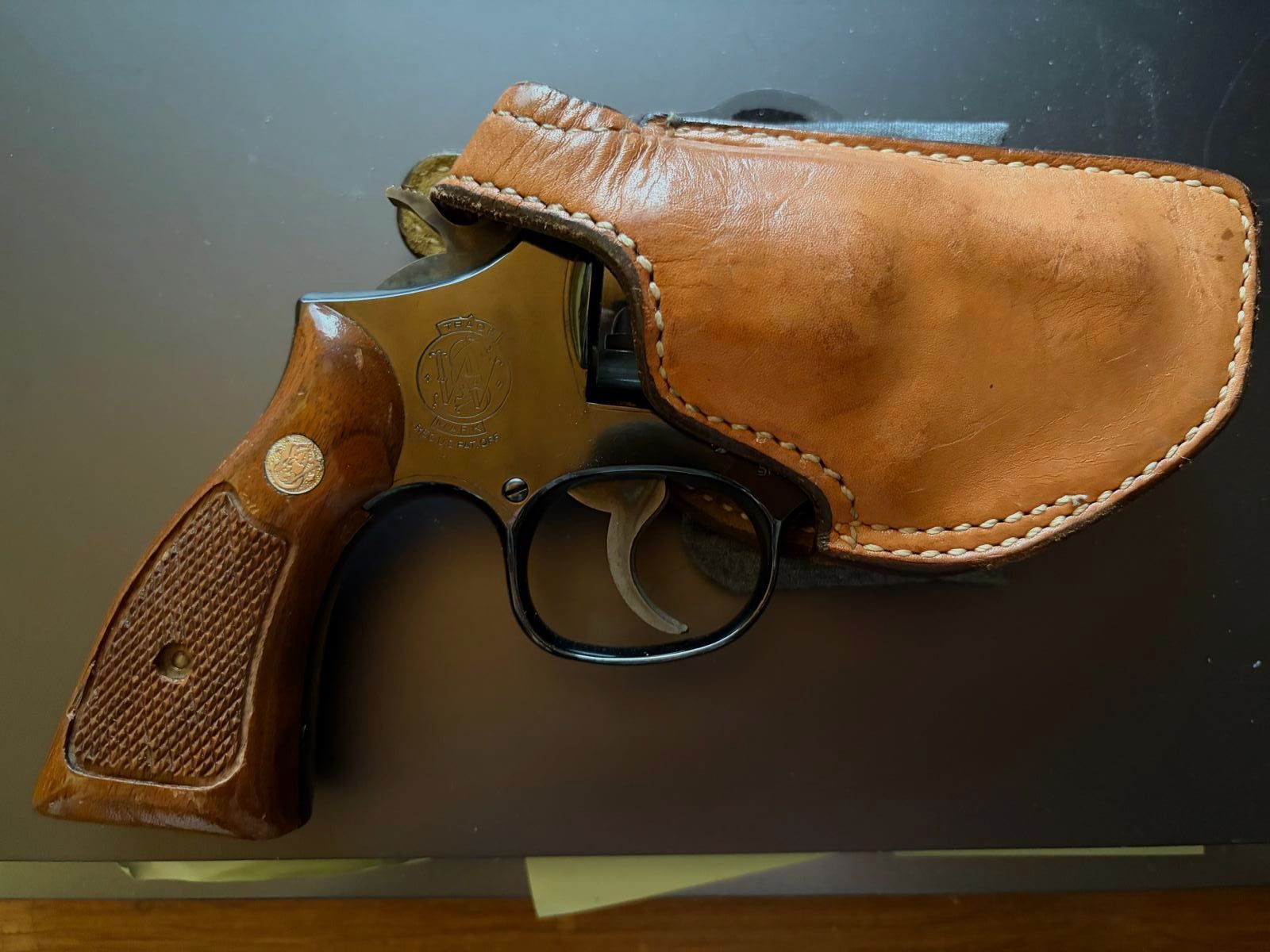 S&W / Smith & Wesson 10-5 2“ Revolver im Kaliber .38 SP & Holster
