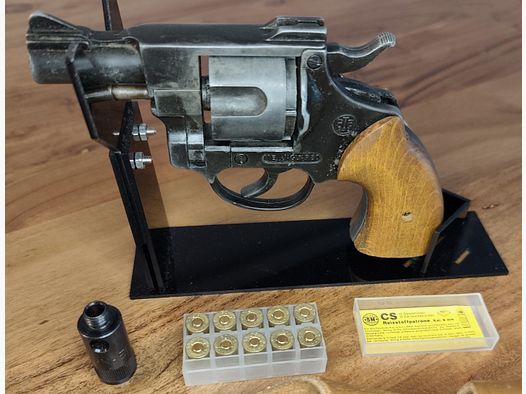 ME Jaguar 80 revolver 9mm + gas cartridges and leather shoulder holster