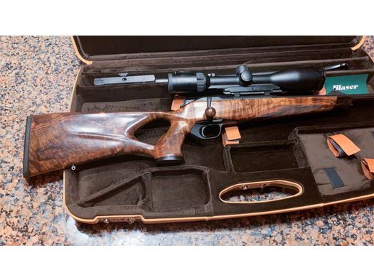 Blaser R8 Professional Success .300 WinMag