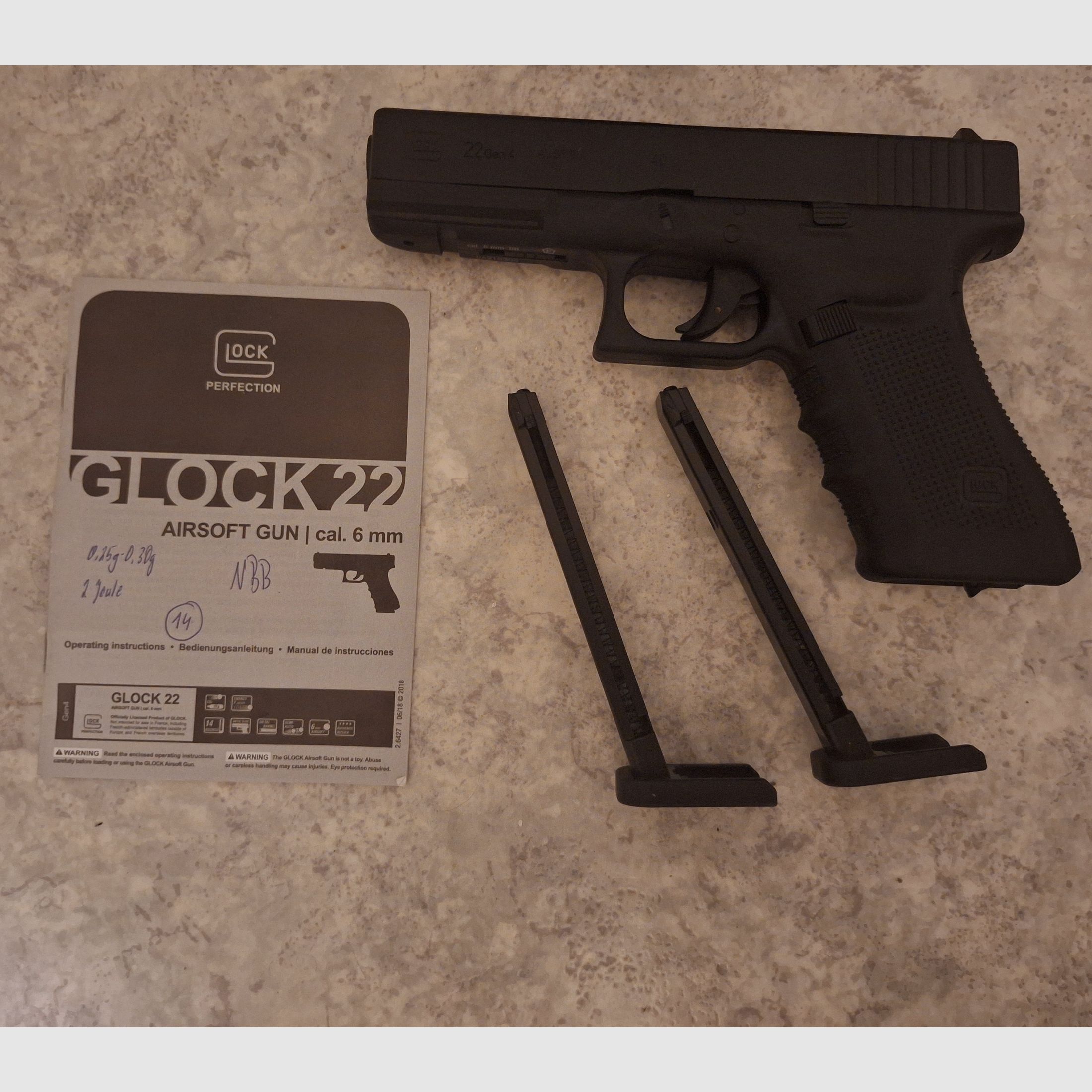 Airsoft Softair pistol collection + case with foam inserts (Glock, Bersa, HK 45, 24/7)