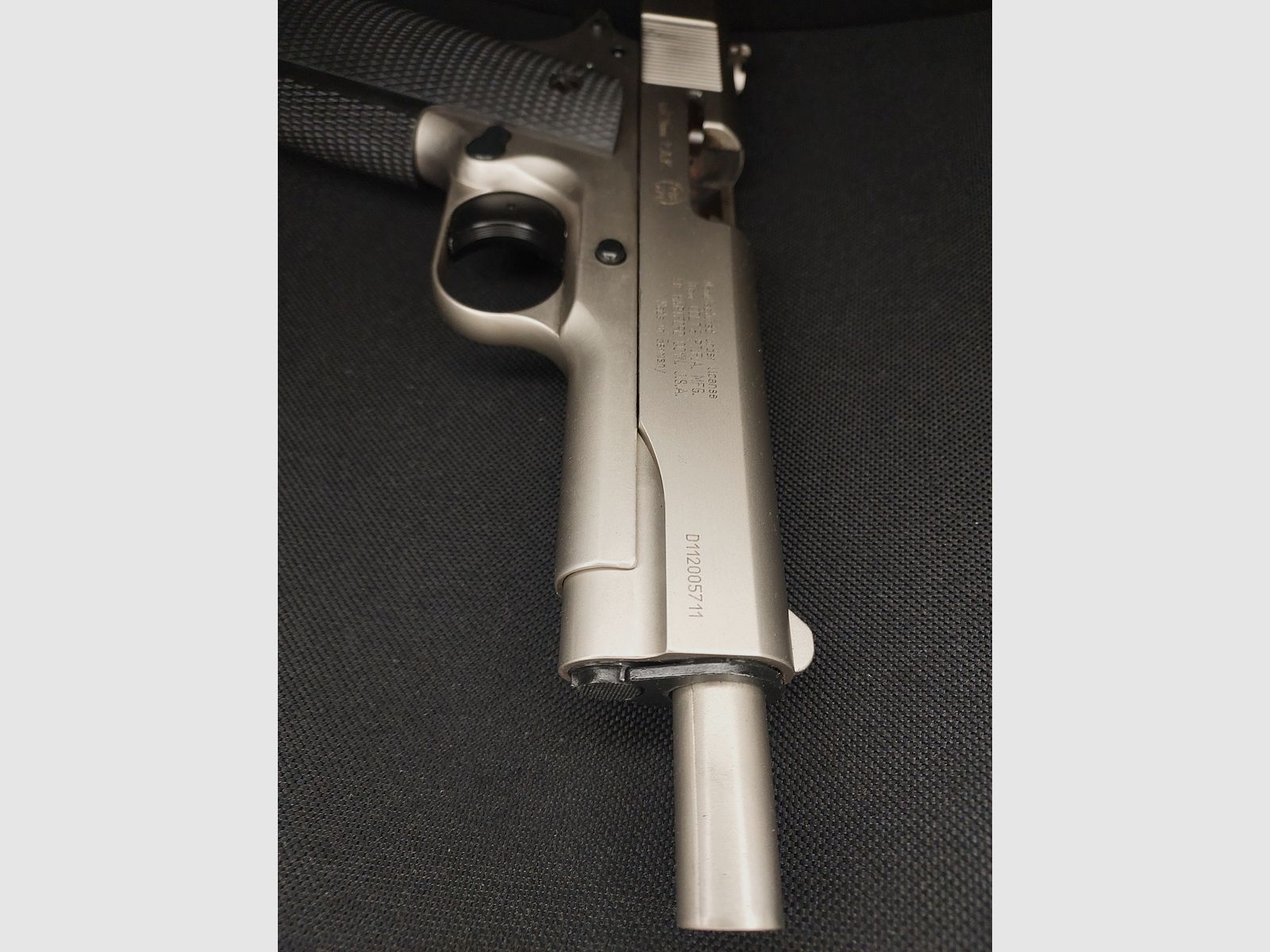 Colt Government 1911 A1 Schreckschuss Pistole 9mm P.A.K. Nickel (PTB 774) Holzgriffe