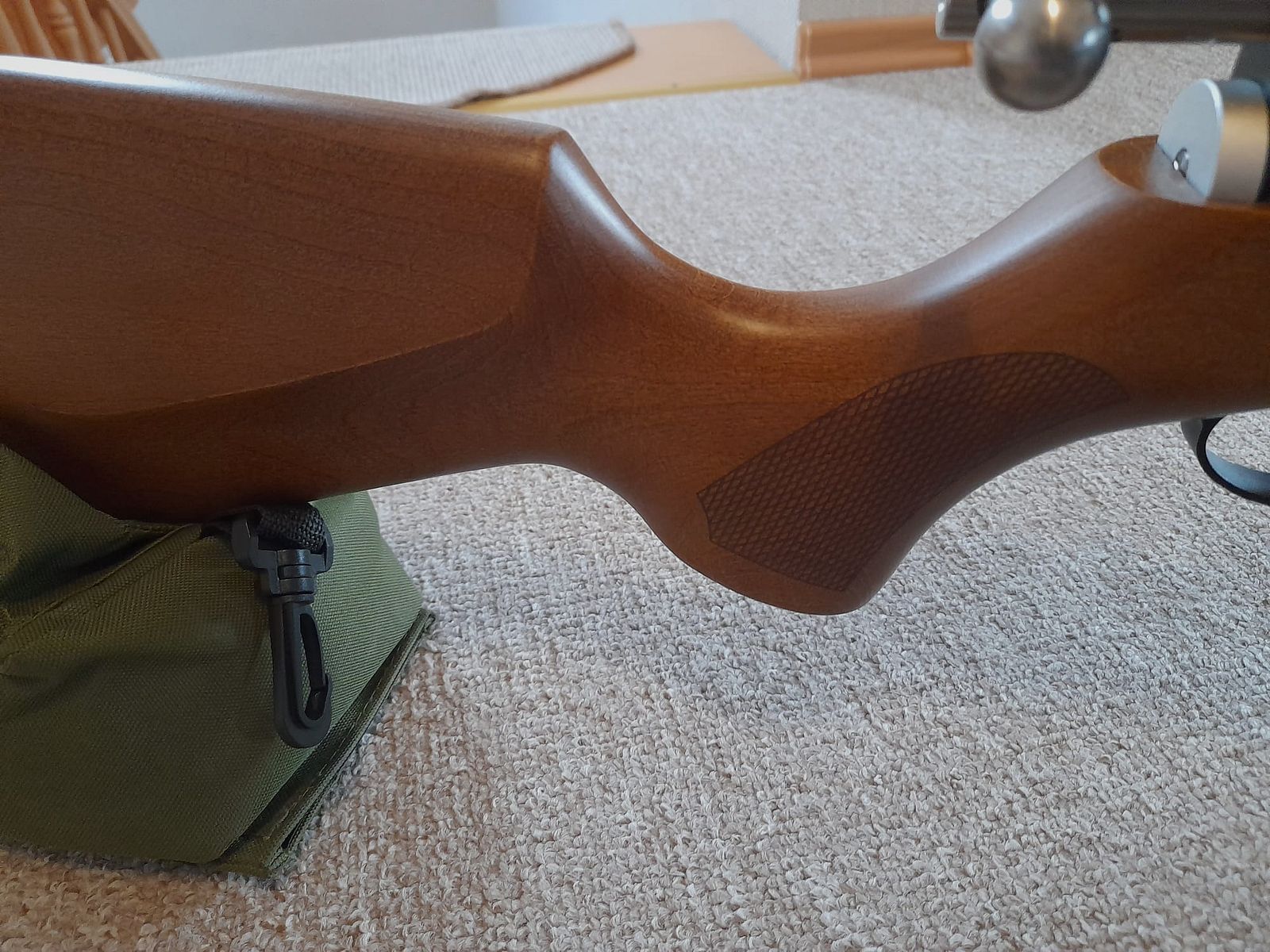 Airmax M22 mit Picatinny-Schiene und WestHunter Optik