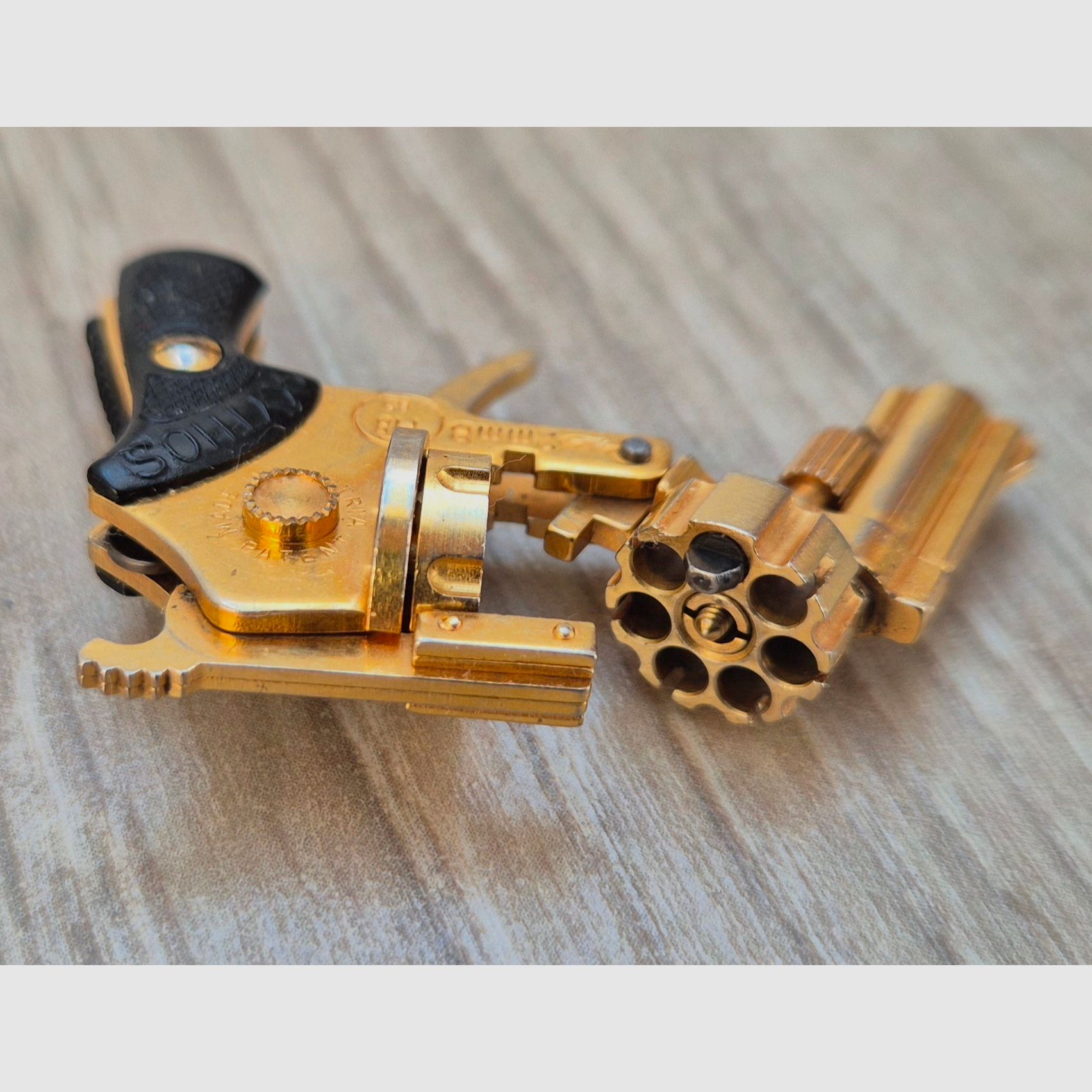 Xythos automatic revolver, 2mm, gold, PTB 82!