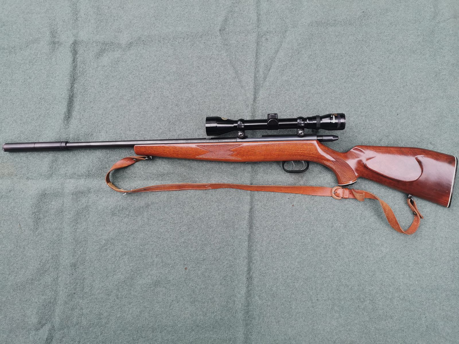 Repetierbüchse Kriegeskorte KK mit Tasco 6x40 und Schalldämpfer