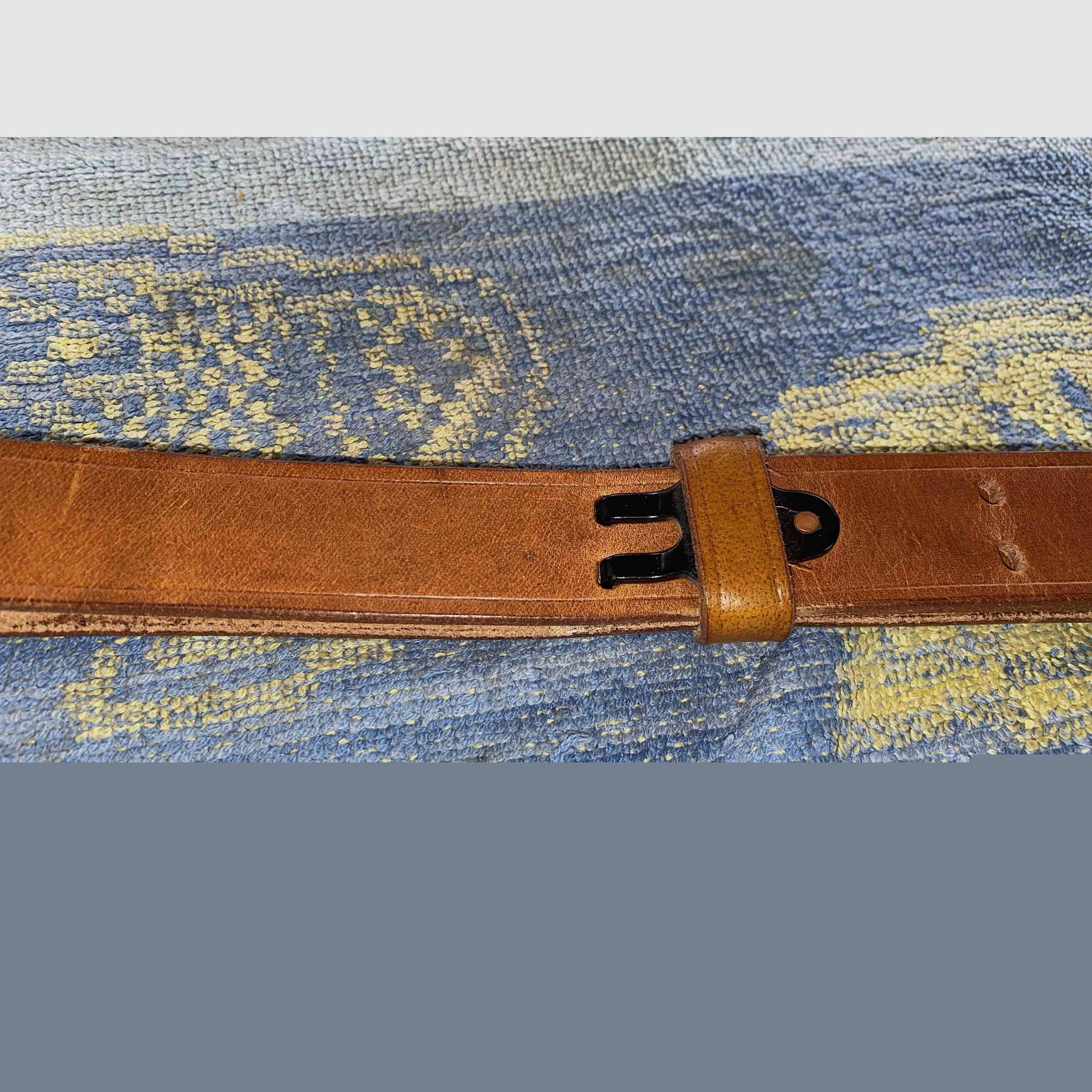 Gewehrriemen mit Riemenbügel