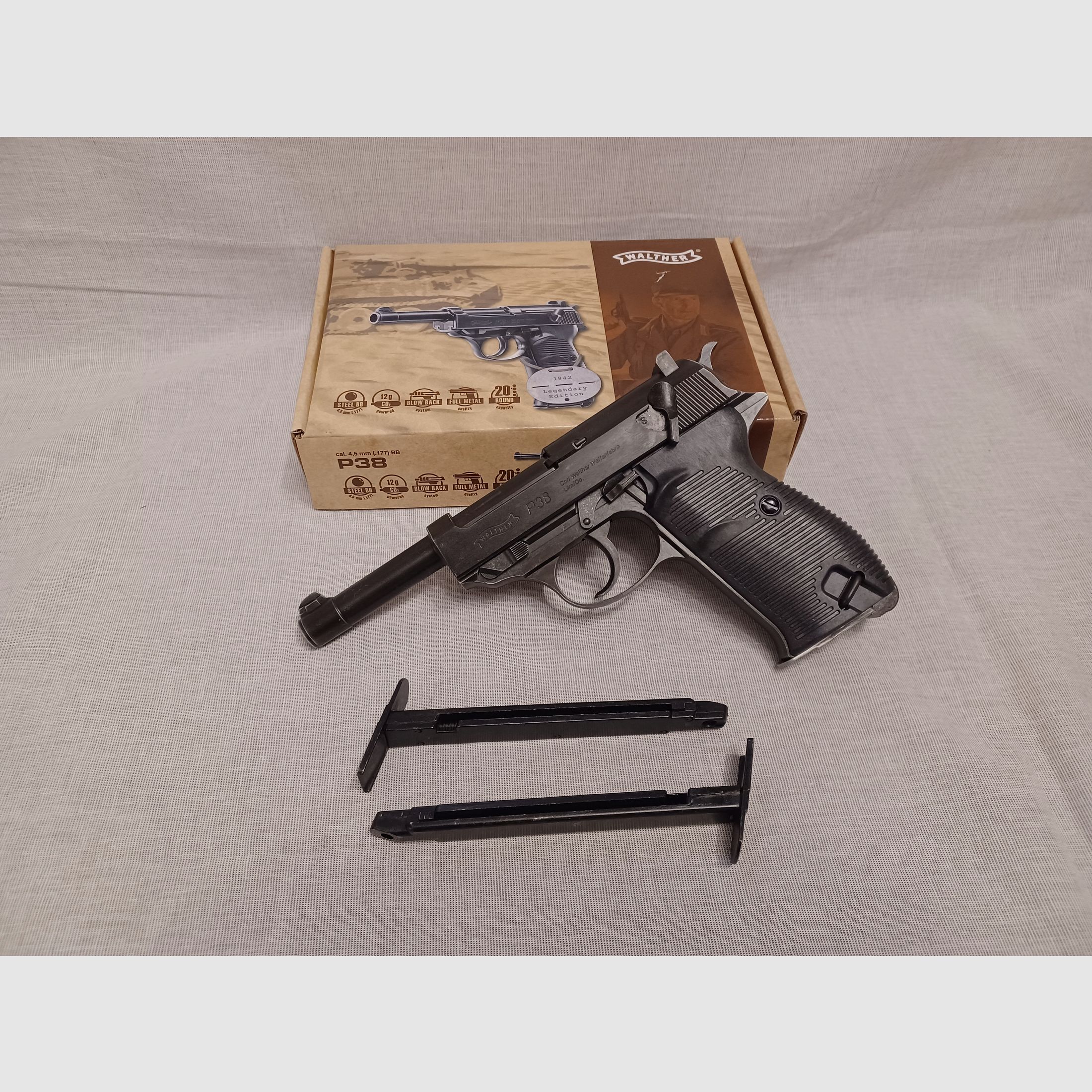 Legends P38 - Legendary / 4,5 mm BB / BlowBack / CO2 / Pistole / OVP (126)
