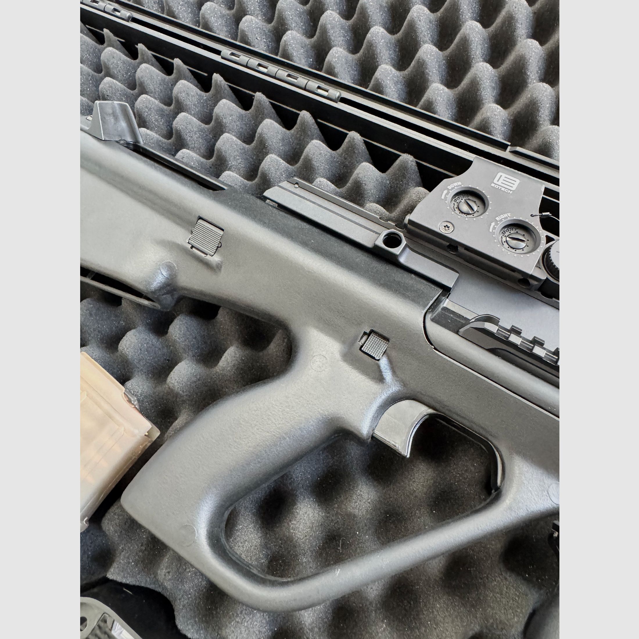 Steyr AUG-Z A3 S.W.A.T. inkl EOTECH XPS2-0 & Streamlight TLR RM2, zdjęcie 14 z 20