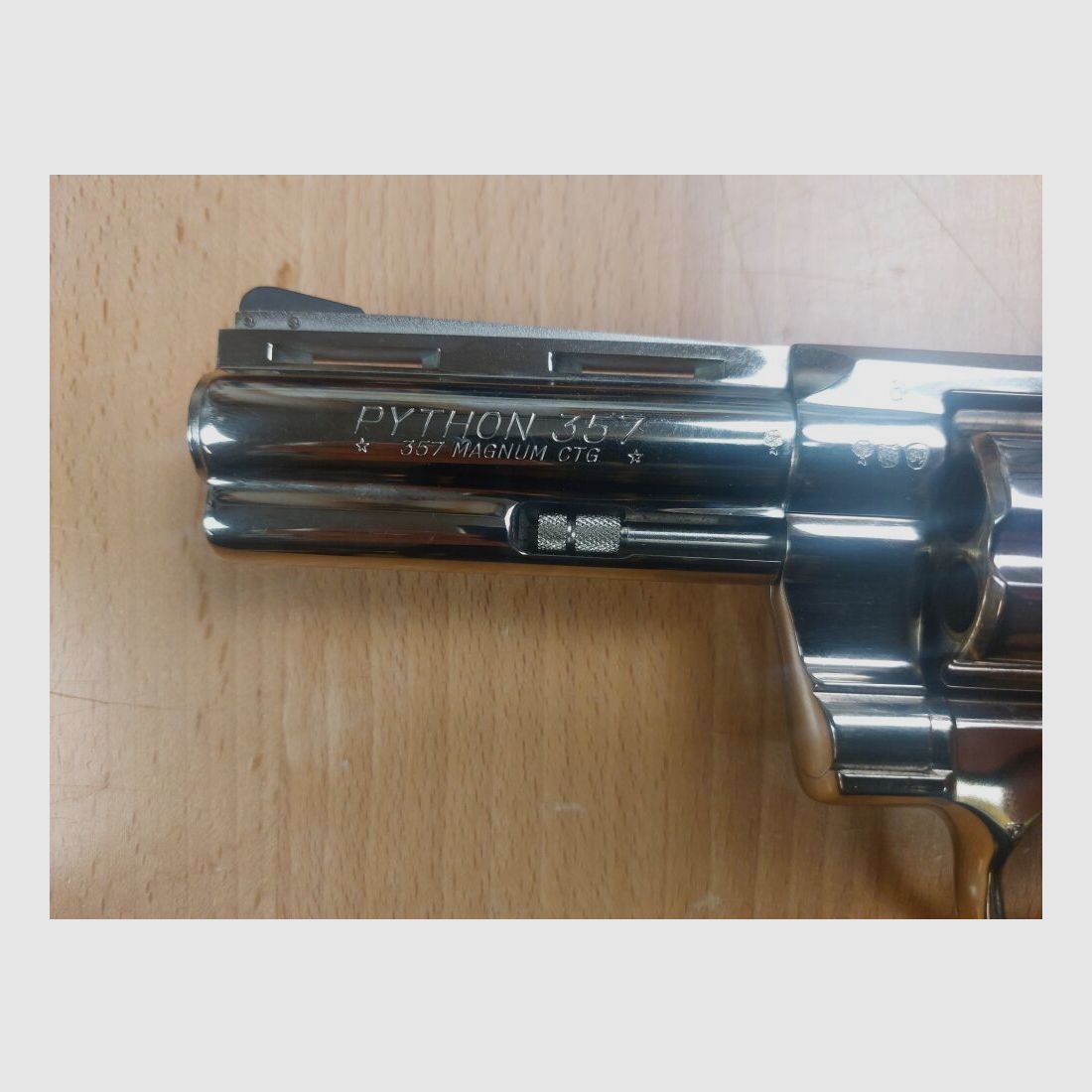 Colt, USA Python, Nickel