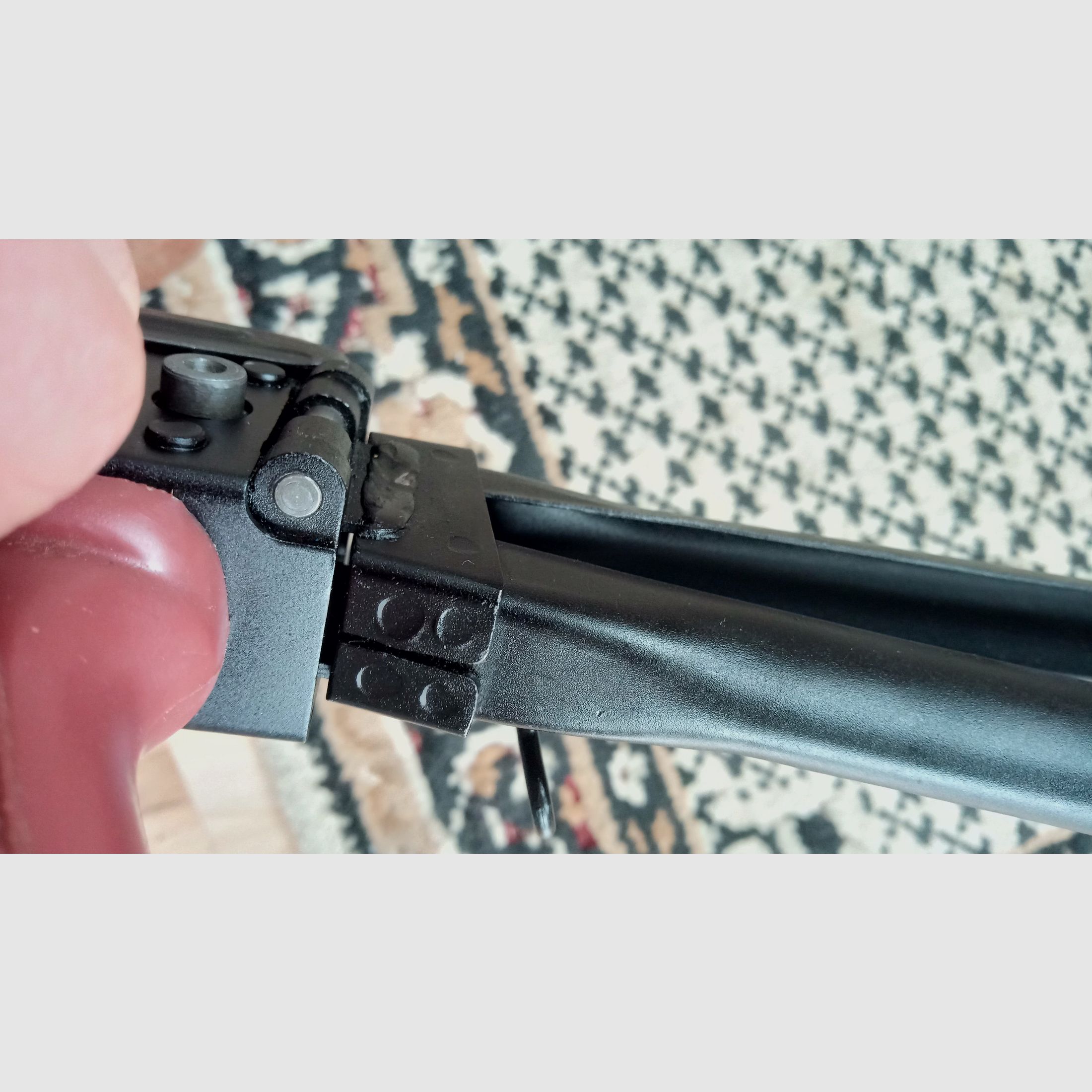 Absolument de haute qualité et proprement fabriqué russe 5,5 mm Saiga / Izhmash Squelette Crosse pliante pour AKS-74 / AK Crosse pliante 5.5 Triangle Side Folder