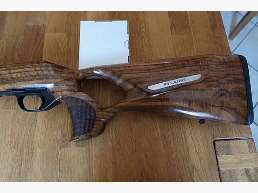 Blaser R8 Mono, Holzlochschaft, Semi-Weight, SuccessSchaft mit System und Atzl Abzug  Holzklasse 4