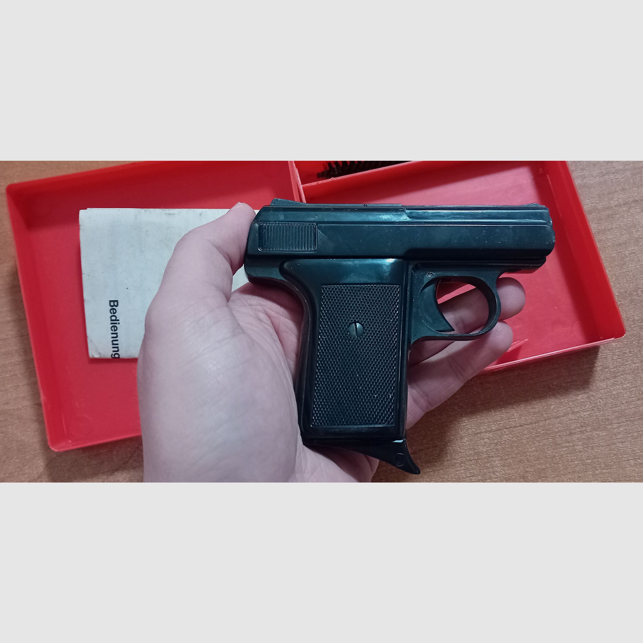 Alte Reck Gaspistole P6s im Kaliber 8 mm Knall/ PTB 78 in OVP!