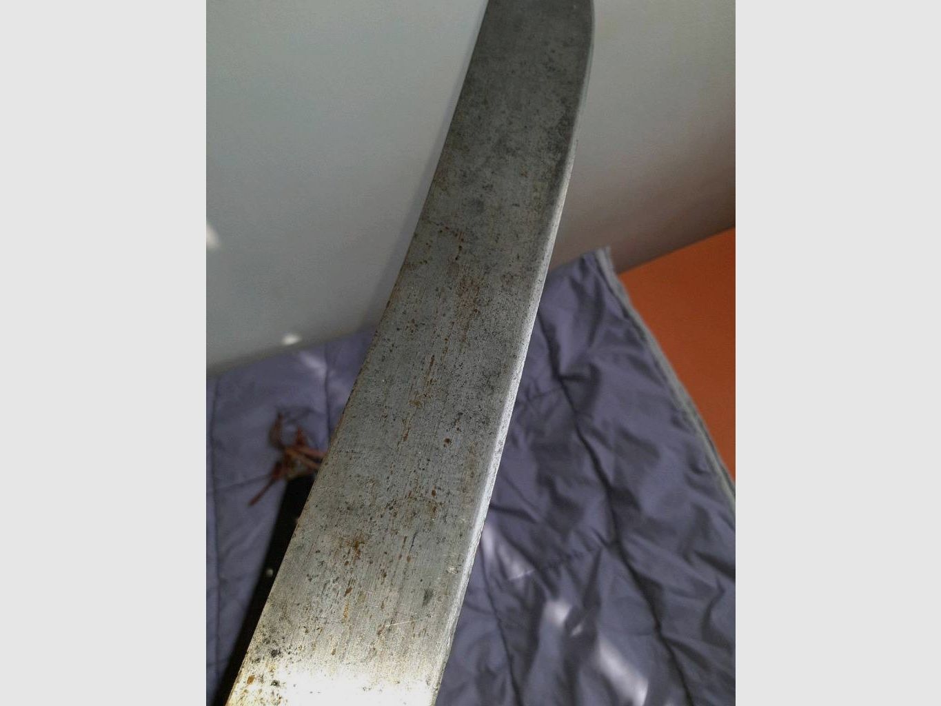SCHEUNENFUND, eine über 40 Jahre alte MACHETE mit Hersteller Gravur 