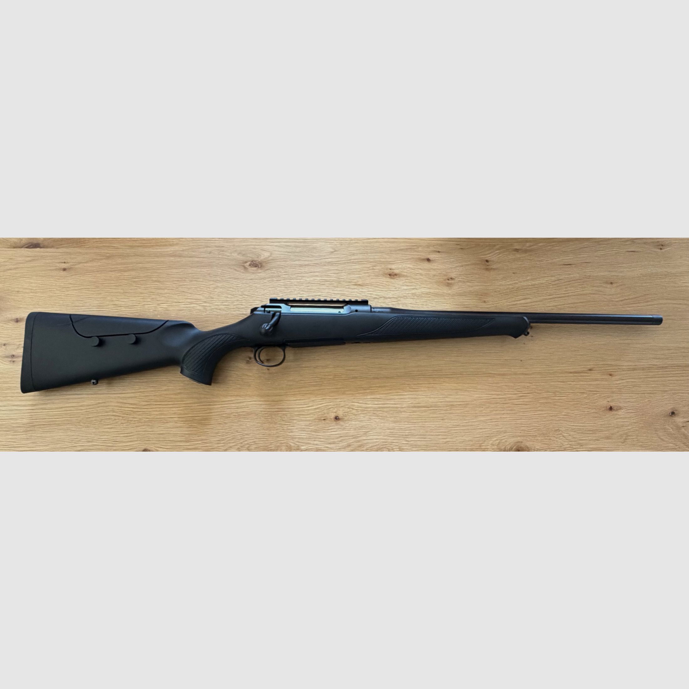 Sauer 101 XTA M15x1 muzzle thread, Picatinny rail, incl. 2 magazines, image 1 of 6