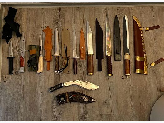 Konvolut verschiedener Messer
