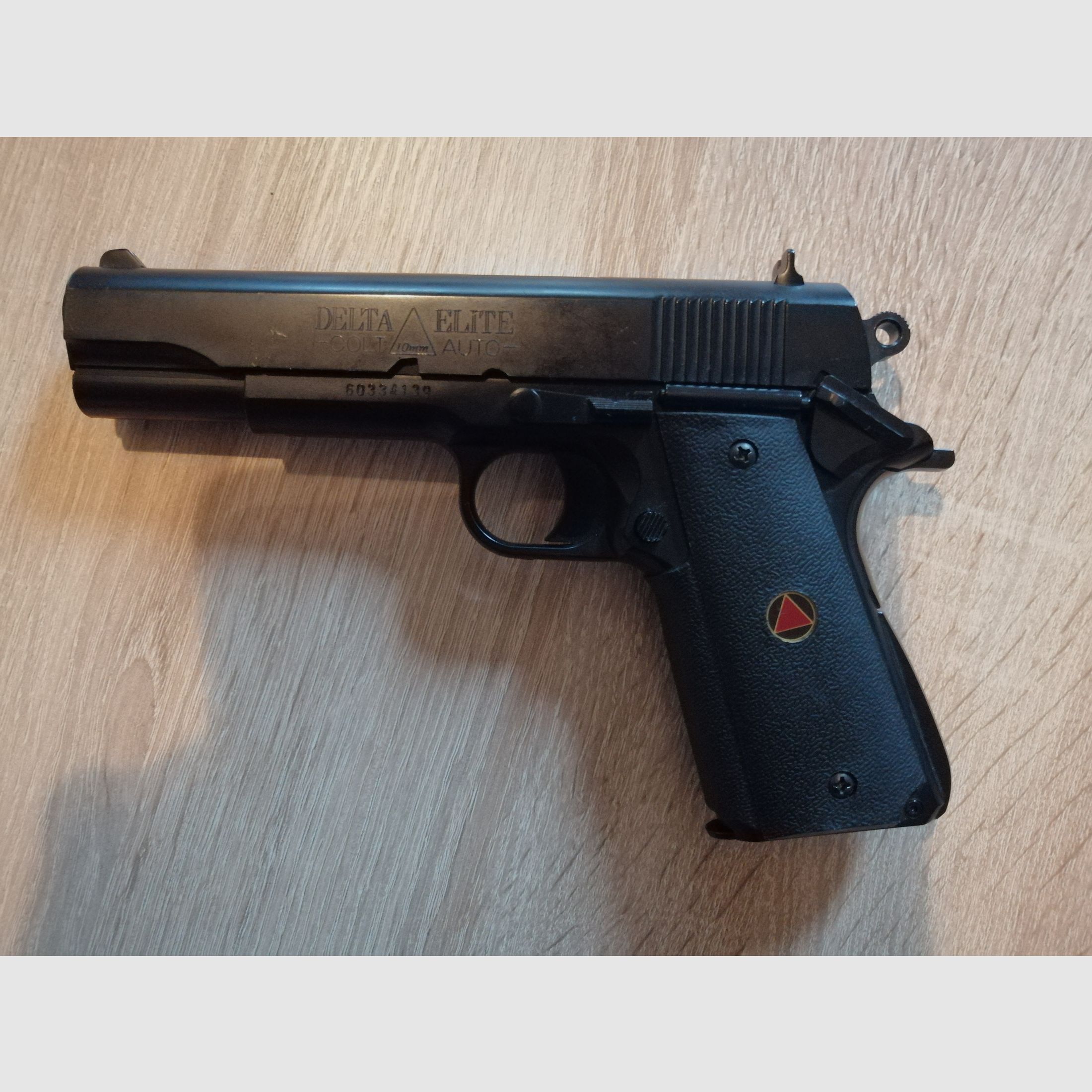 Delta Elite Airsoft Colt