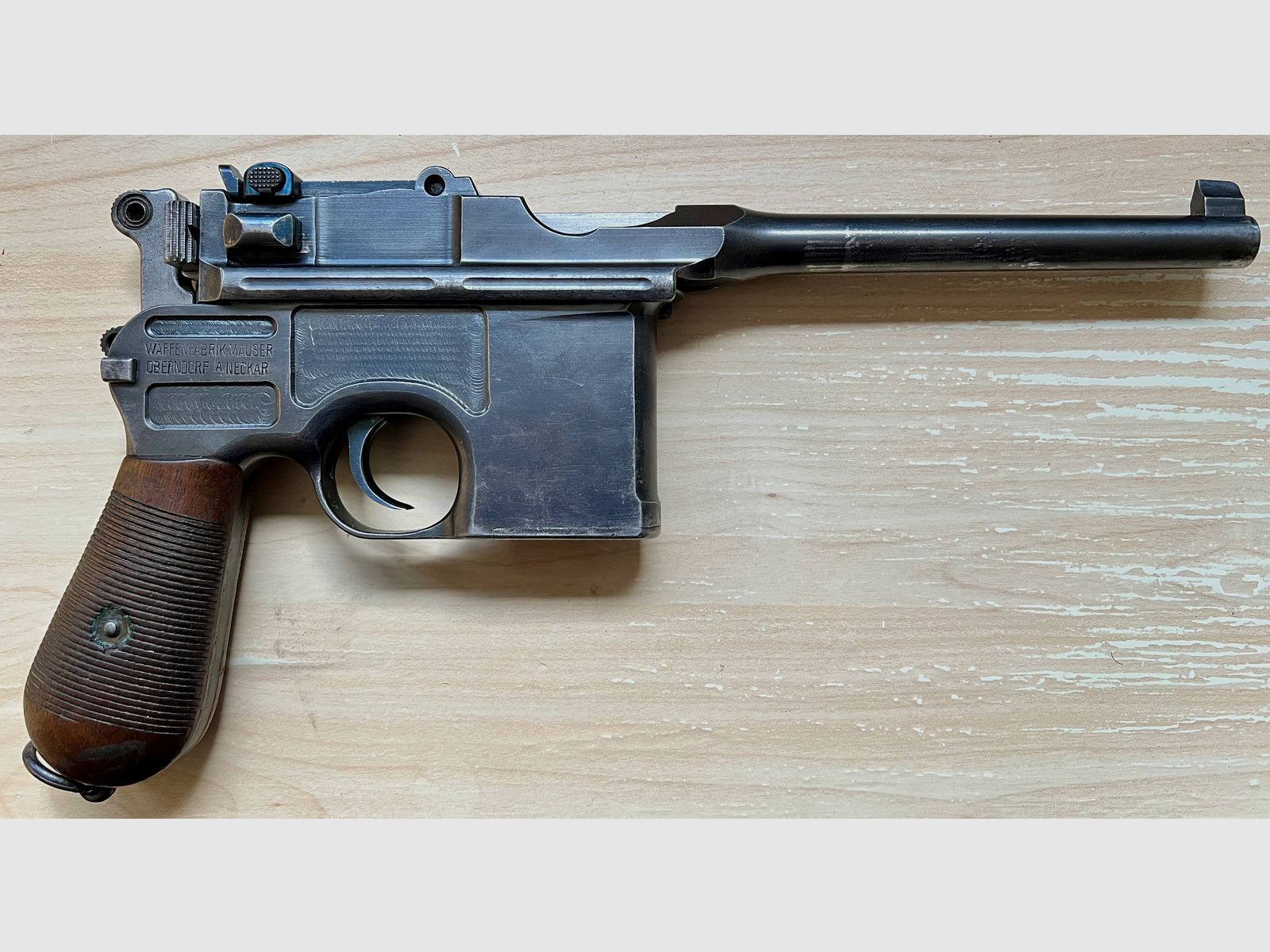 Mauser C96, w doskonałym stanie kolekcjonerskim. Zgodność numerów. Z własności rodzinnej. RZADKOŚĆ. Antyk.