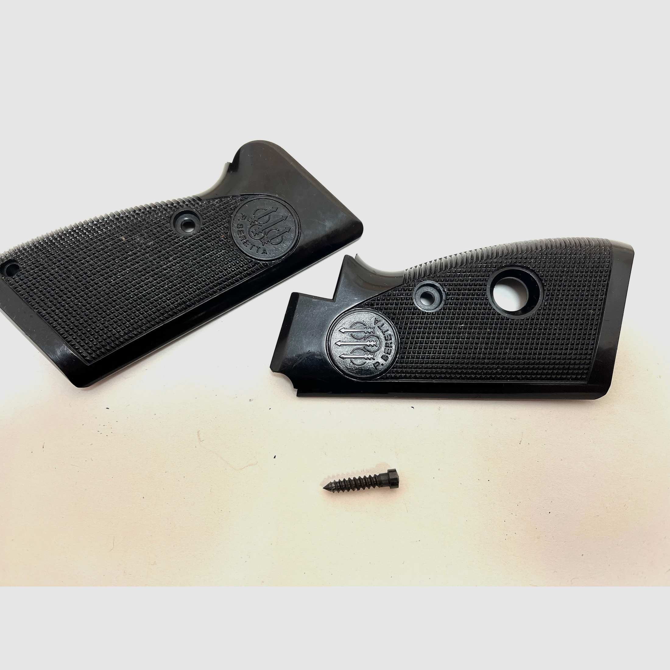 ••• Beretta Mod. 70 Griffschalen - Kunststoff •••