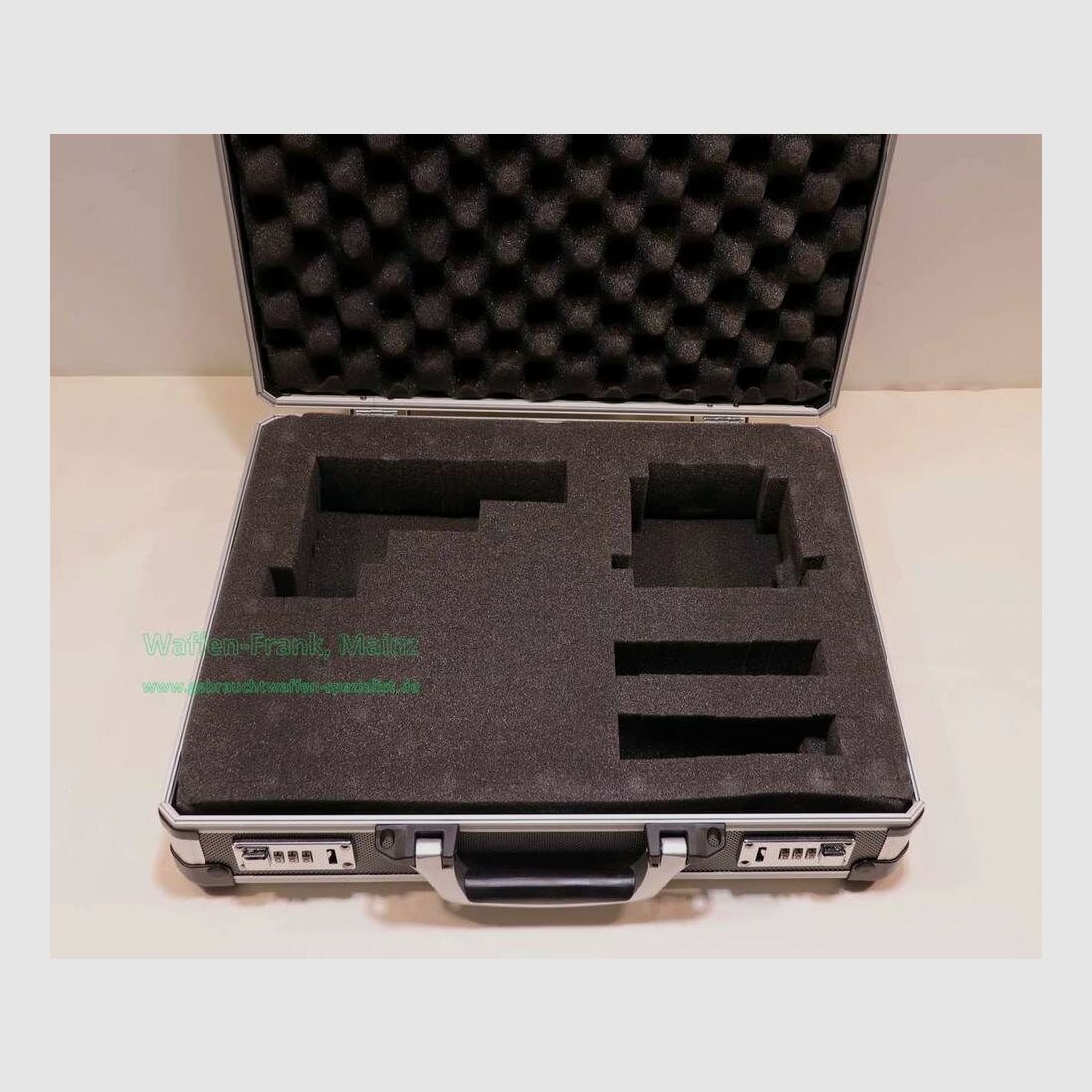 German Various Pistol/Accessory Cases Universal