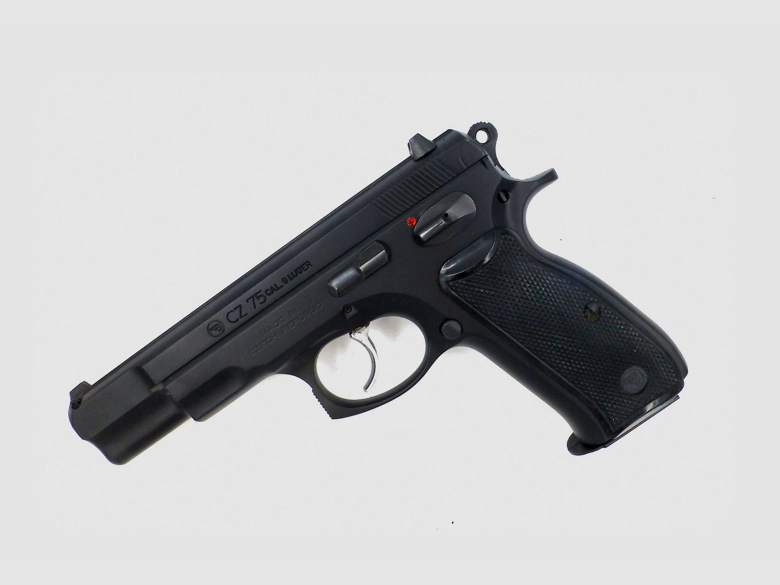 Pistolet CZ75 (1994), image 2 sur 2