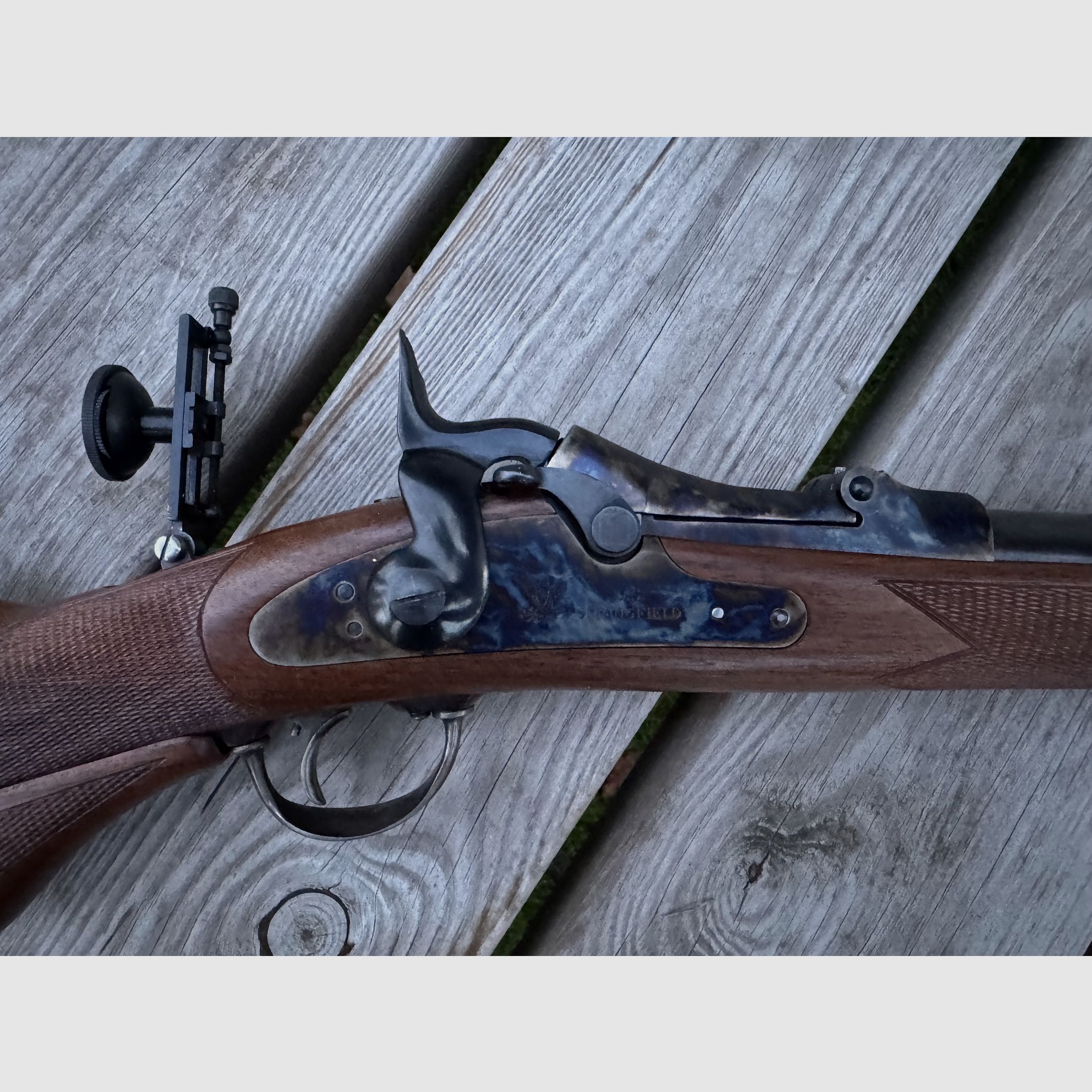 Karabin jednostrzałowy Pedersoli Officer Trap Door .45-70 Gov.