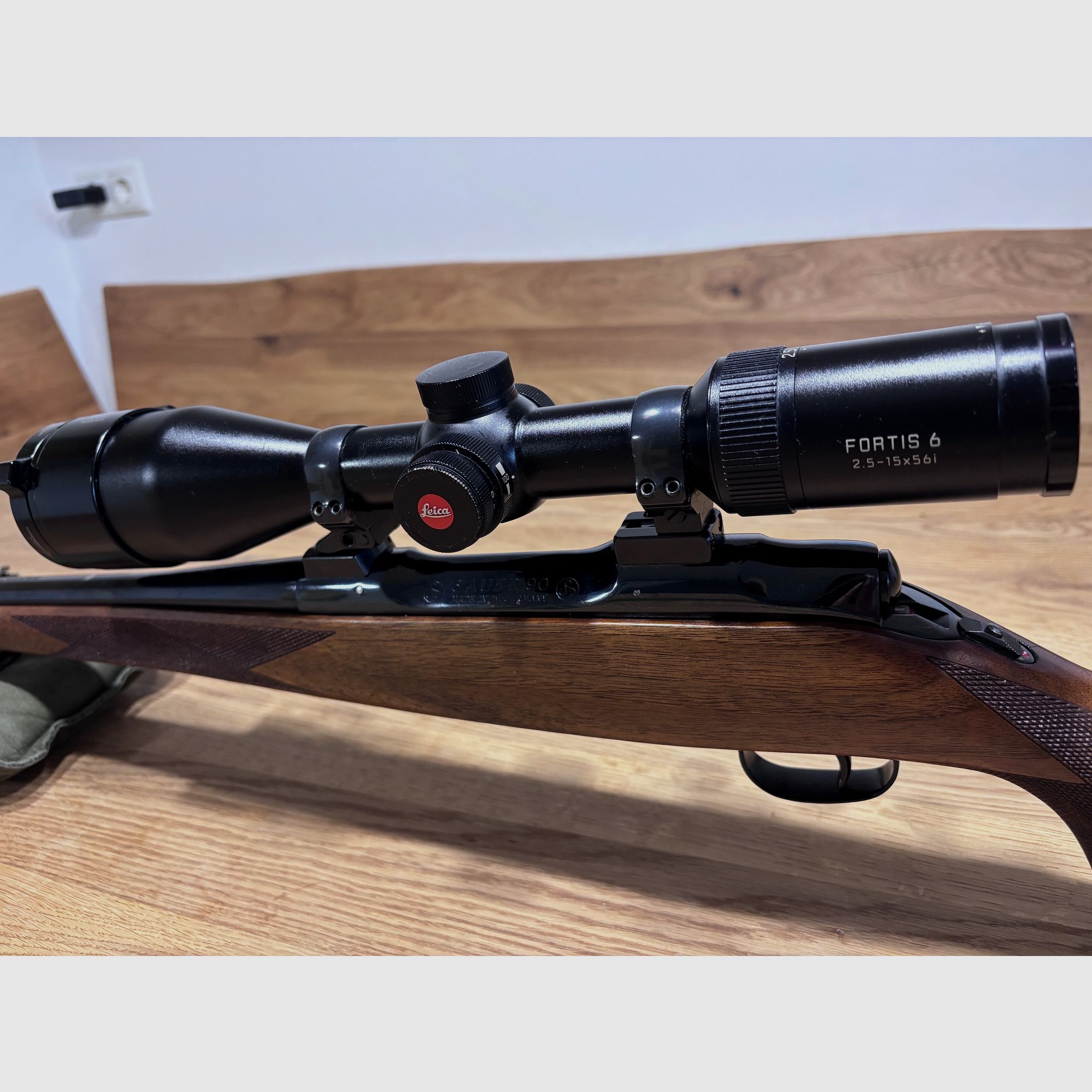 Sauer 90 Stutzen mit Leica Fortis 6 Zielfernrohr