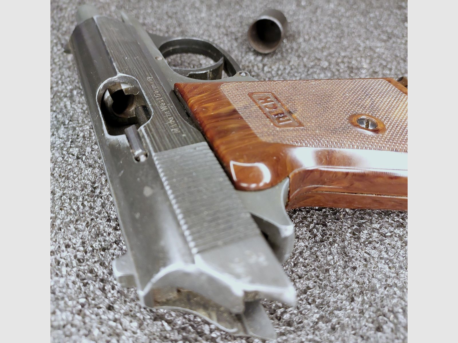 RECK PK800 blank firing pistol 8 mm K. PTB 196/2 – gold-colored safety lever, image 4 of 4