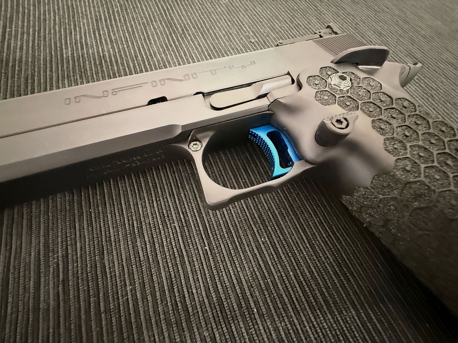 Strayer-Voigt Infinity Kaliber .40SuW incl. Wechsellauf 9mmLuger IPSC