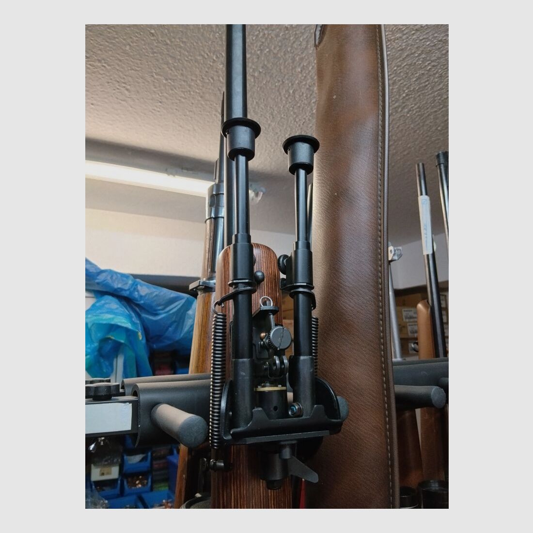 Howa M1500 Varmiter Thumbhole Supreme