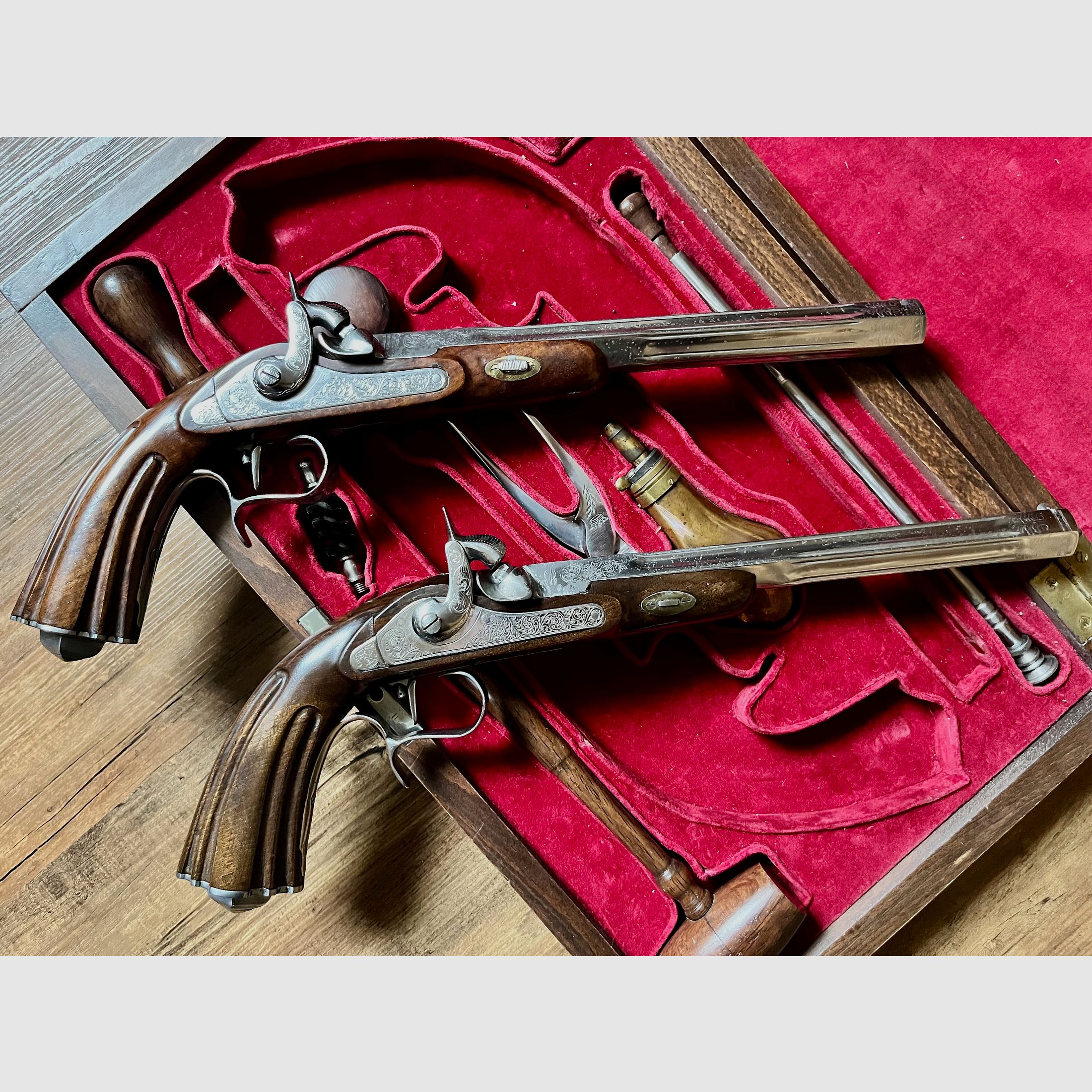 2x Duelpistolen in de koffer - Perkussiepistool Duelpistool