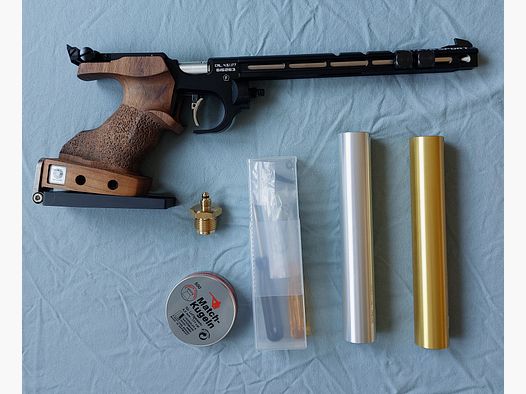 STEYR EVO 10 E Schwarz Luftpistole, Kaliber: 4,5 (.177),  2x Kartusche Silber und  Gold, 2100€VB