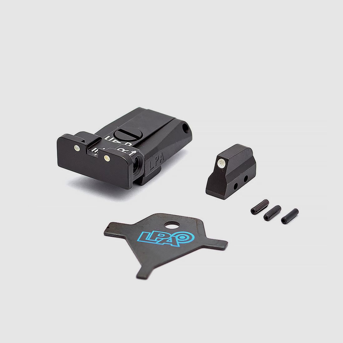 LPA SPR98BE30 Adjustable Riflescope for BERETTA 92 96 98 M9 with White Dots, image 1 of 3