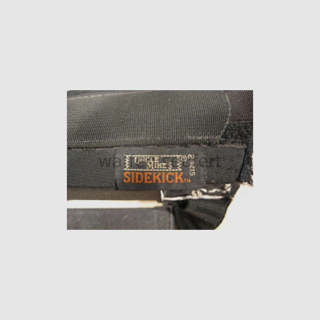 Uncle Mikes Sidekick Nylon Schulterholster 4 Zoll Revolver