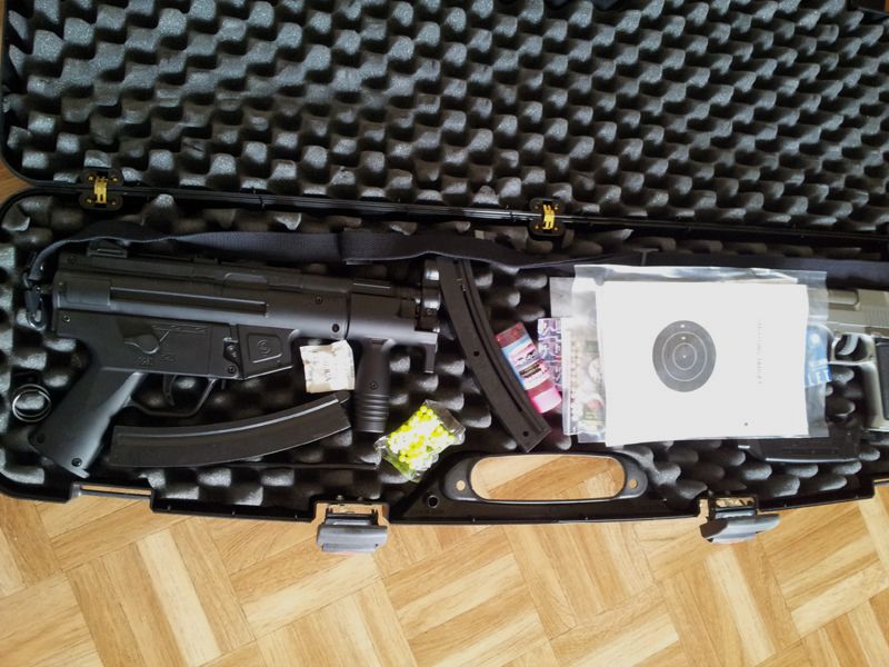 Softairsammlung - HK MP5K, Glock 17, HK P8, MK23, Desert Eagle mit Zubehör