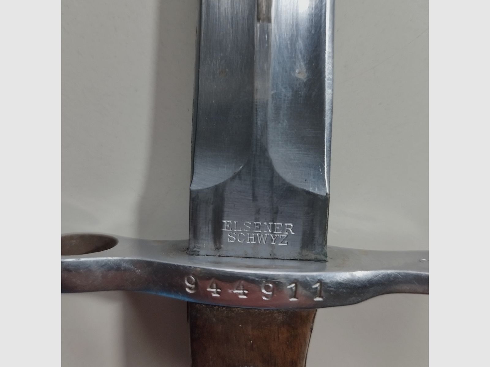Schweizer Bajonett "Elsner Schwyz" Modell 1918 mit Metallscheide