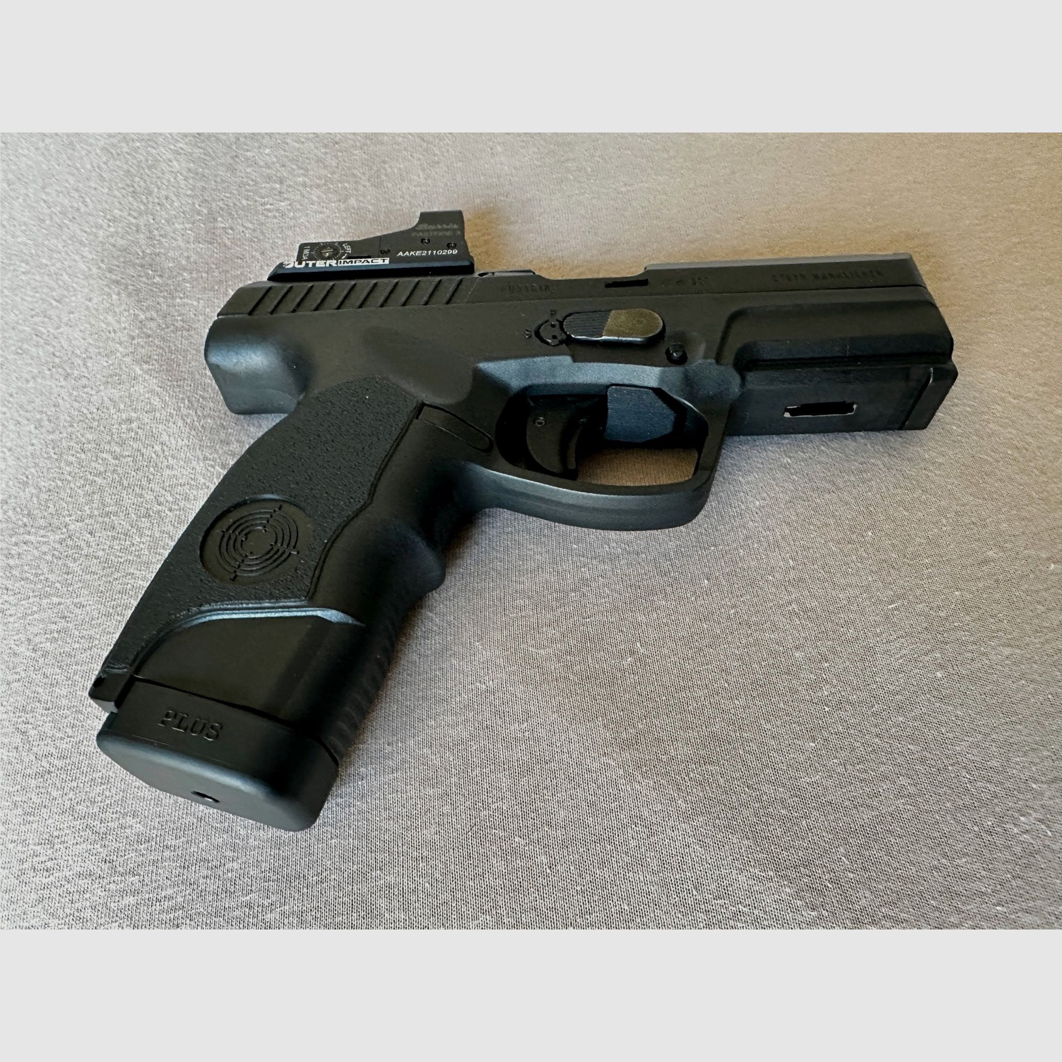 Steyr M9 9mm avec Reddot