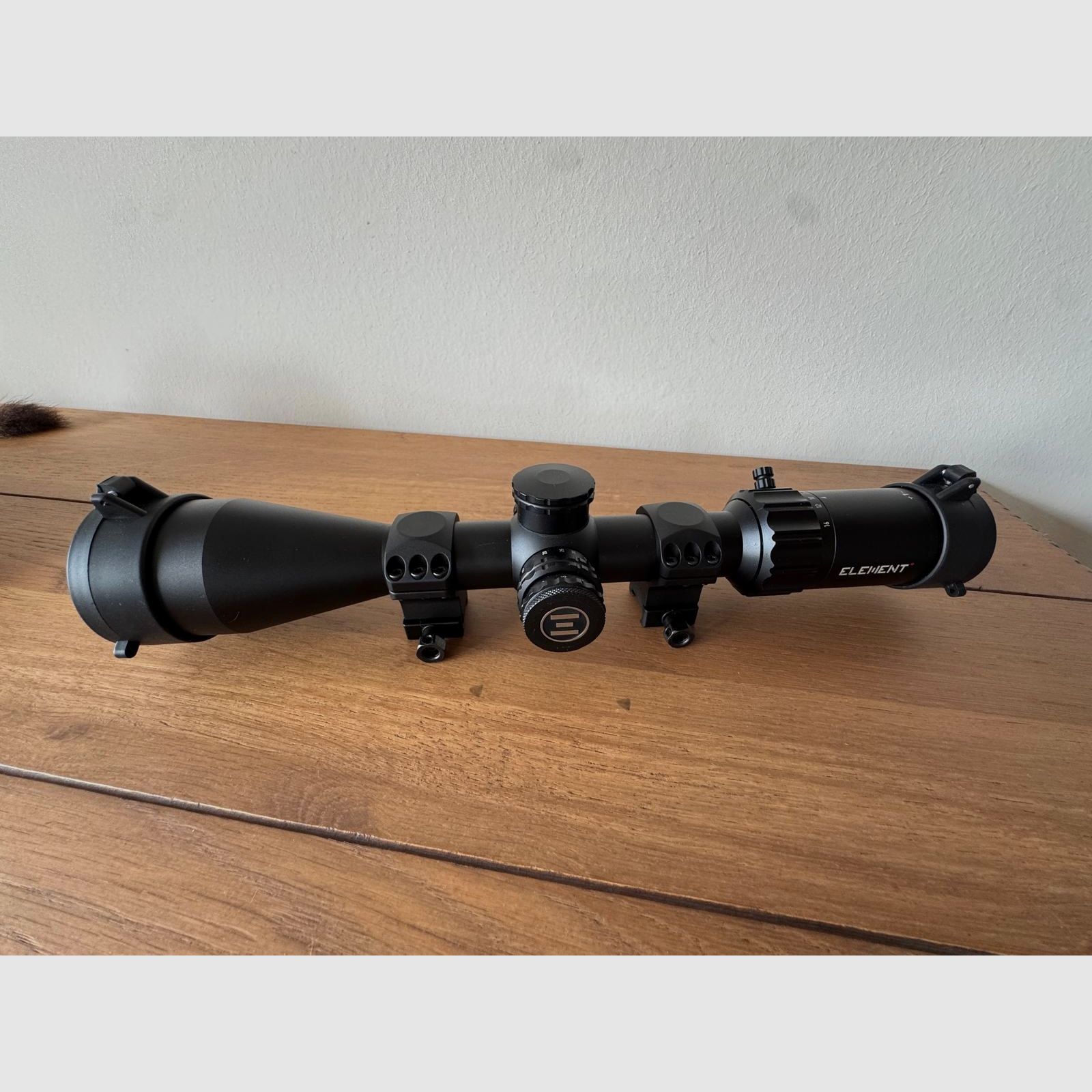 Element Optics Glas 2-16x50 HD Helix con red dot nel reticolo, immagine 1 di 5