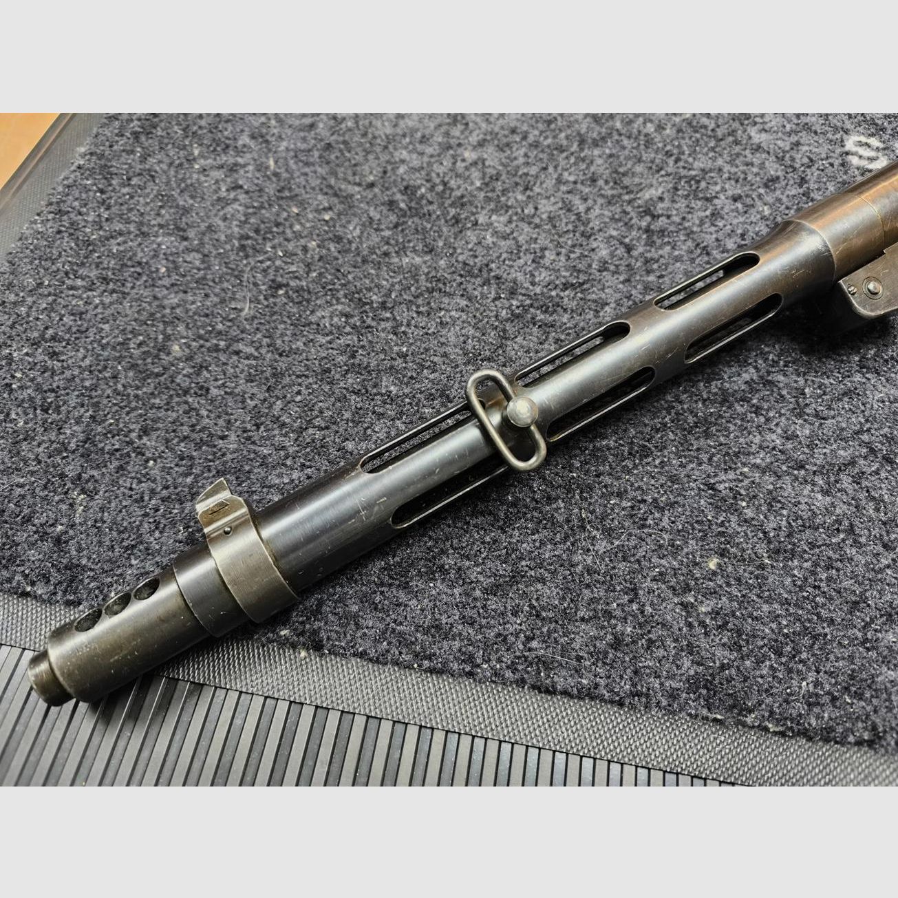 Pistolet Maszynowy Suomi KP/-31 SJR kal. 9mmP – z magazynkiem pudełkowym, zdjęcie 3 z 9