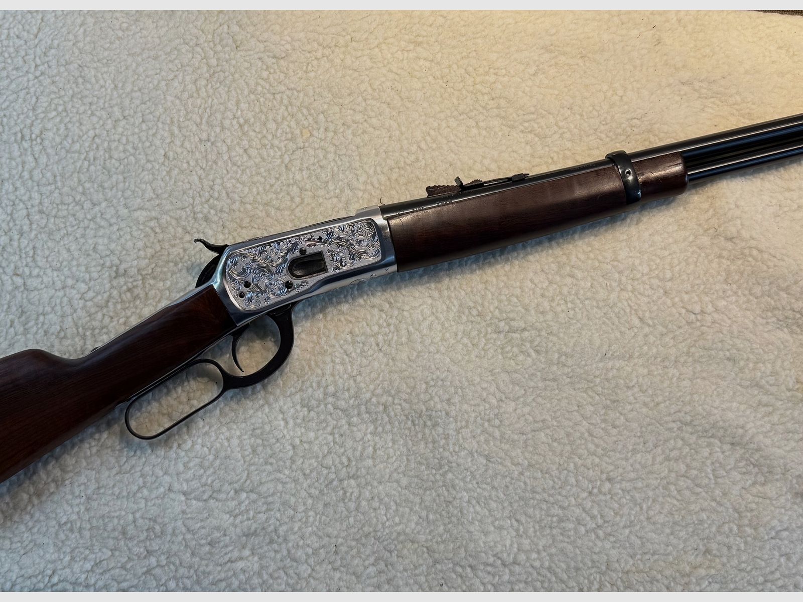 Rossi carabina a leva .357 Mag – stile western con incisione