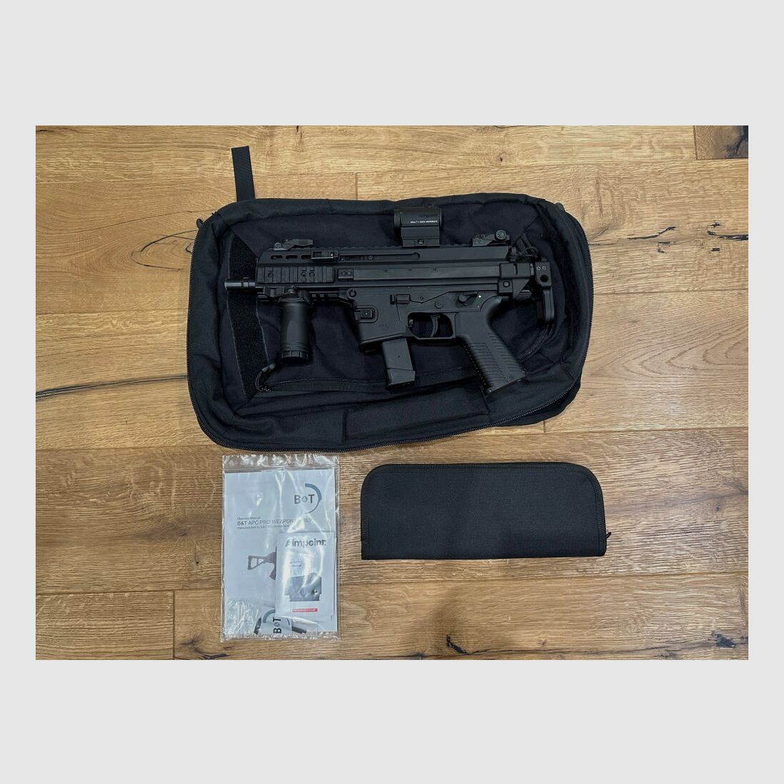 Brügger & Thomet APC 9 Pro G with telescopic stock and Aimpoint