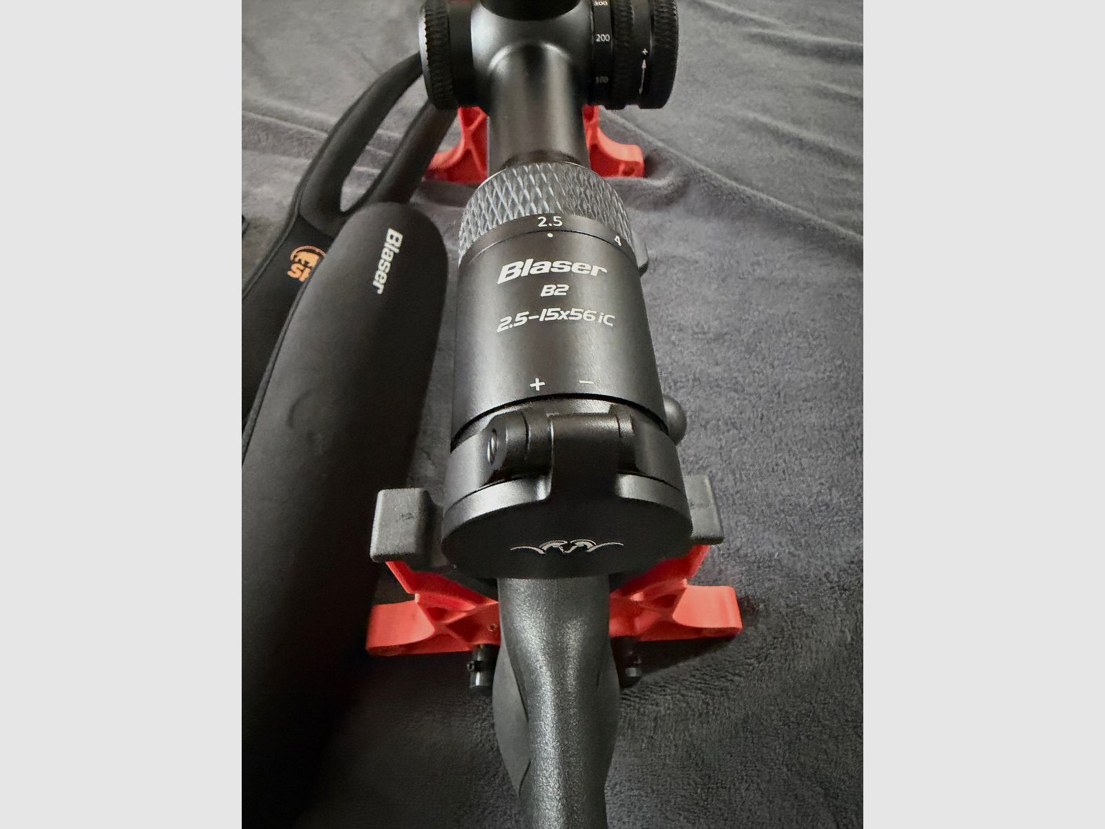 Blaser Zielfernrohr B2 2,5-15x56 iC S mit Schiene und Blaser Sattelmontage