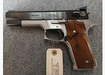 Smith & Wesson 745